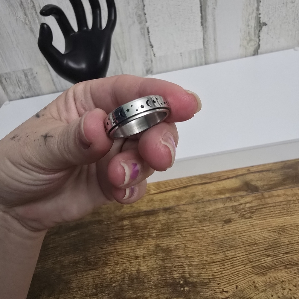 Silver Tone Moon And Star Ring Size 9-9.5